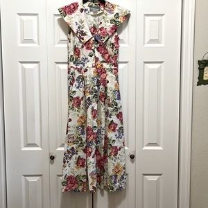 Dress in size small - summer long dress with short sleeves